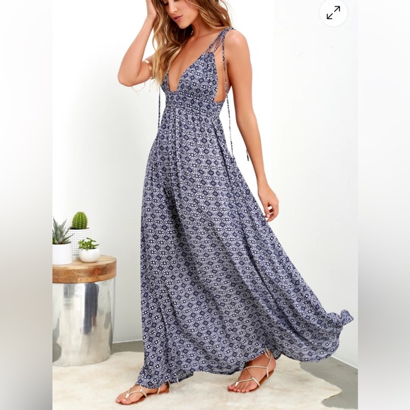 Lulus Dresses & Skirts - Lulus Tie Shoulder Maxi Dress